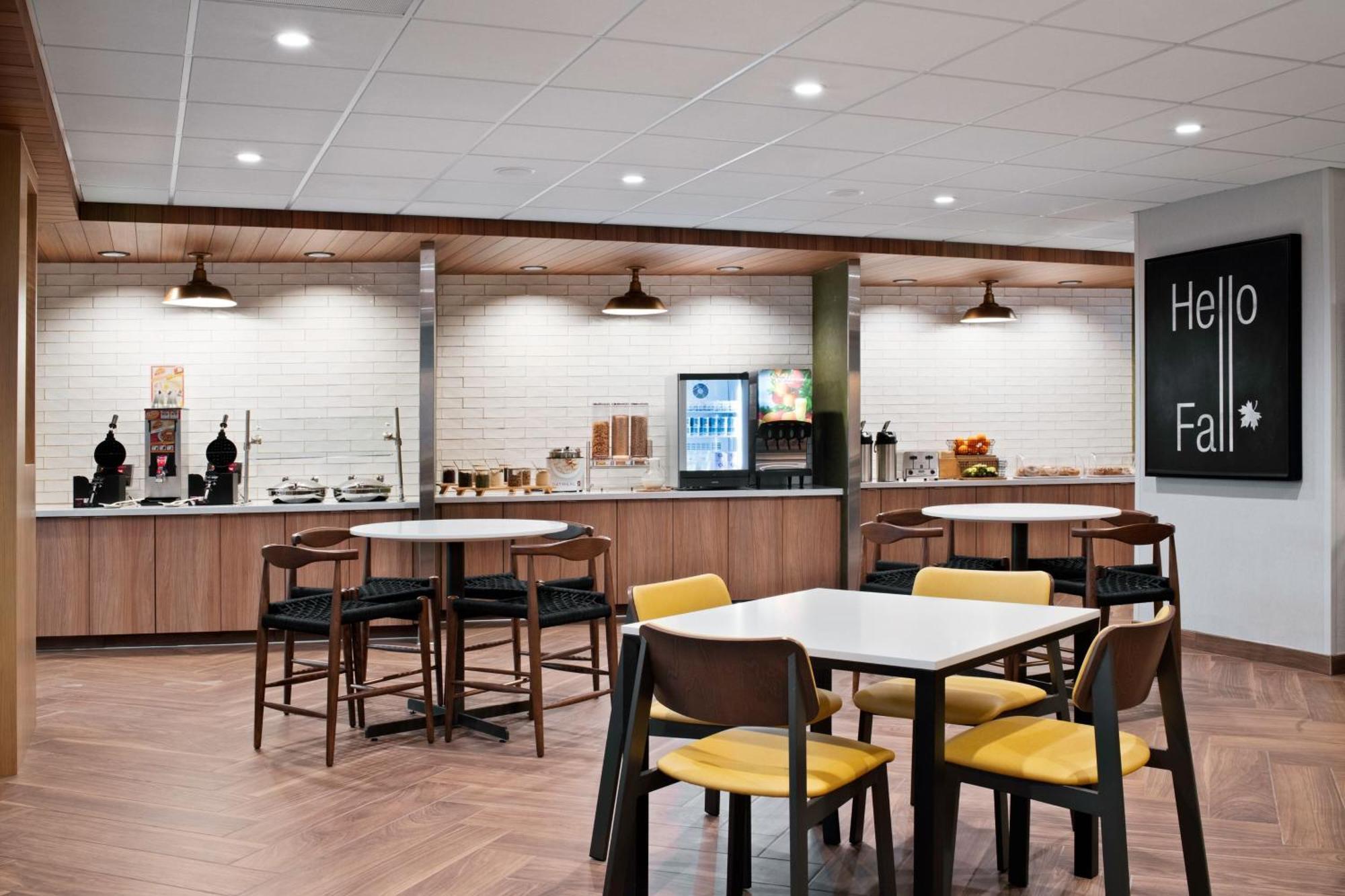 Fairfield By Marriott Inn & Suites Chino Esterno foto